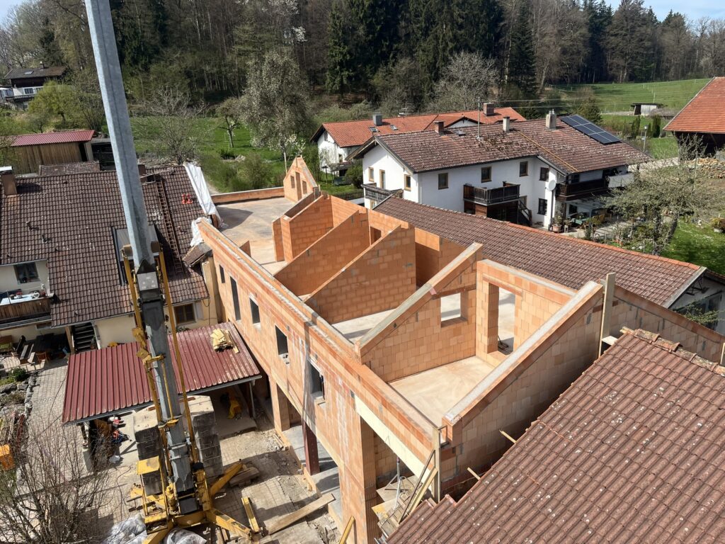 BV Aying – Neubau Wohnungen + Hackschnitzelbunker